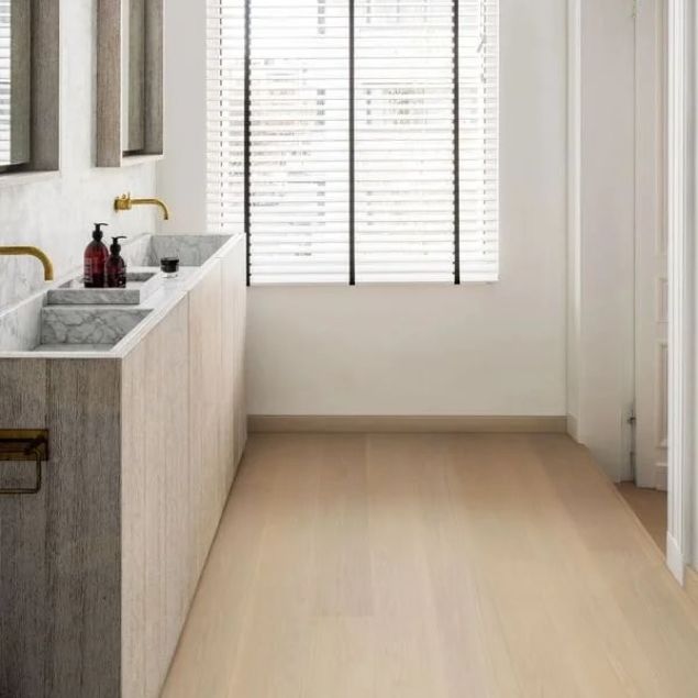 Quick-Step Cascada 5106 Lily White Oak Wood Flooring